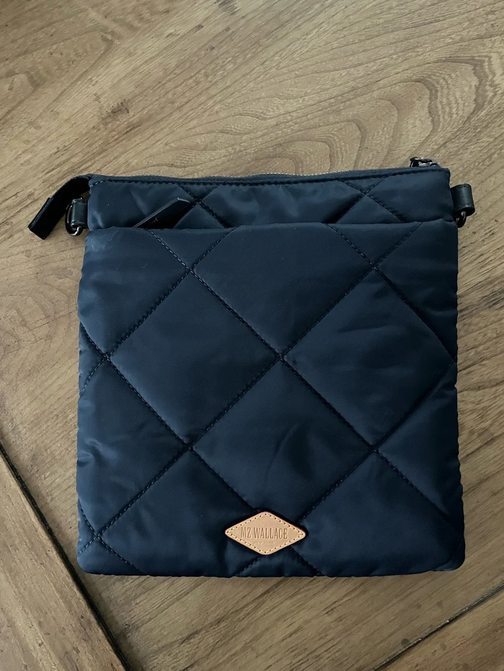 MZ Wallace Dawn Madison Flat Crossbody ~ excellent used condition - Picture 4 of 6